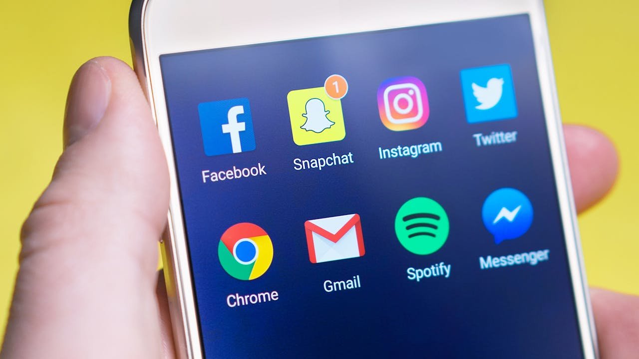 Facebook & Instagram Ads: Reaching the Right Audience, the Smart Way